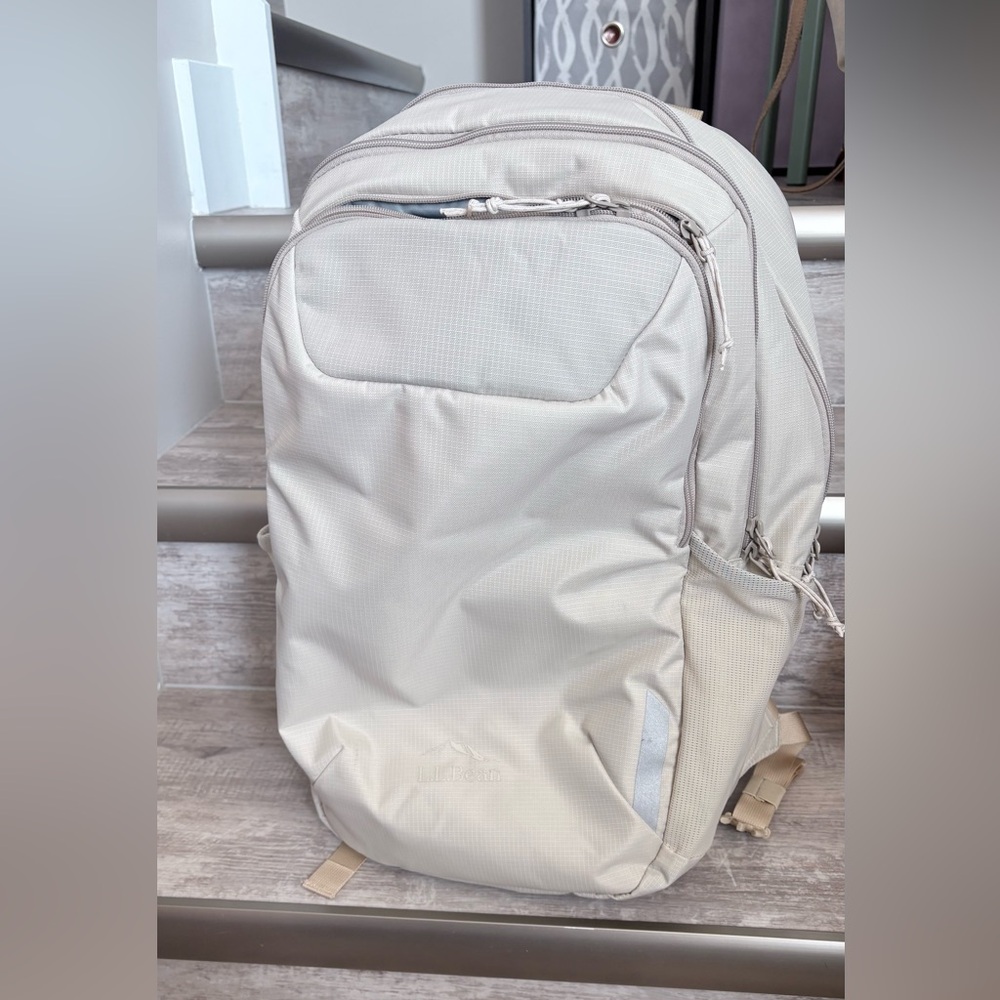 LL Bean Comfort Carry 42L Backpack in Oatmeal - Excellent Used Condition!! - Picture 5 of 10